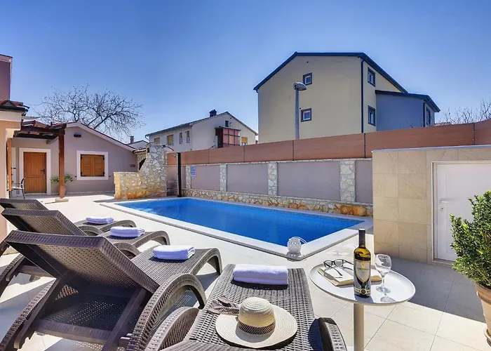 In With Private Pool & Bbq Hébergement de vacances Pula